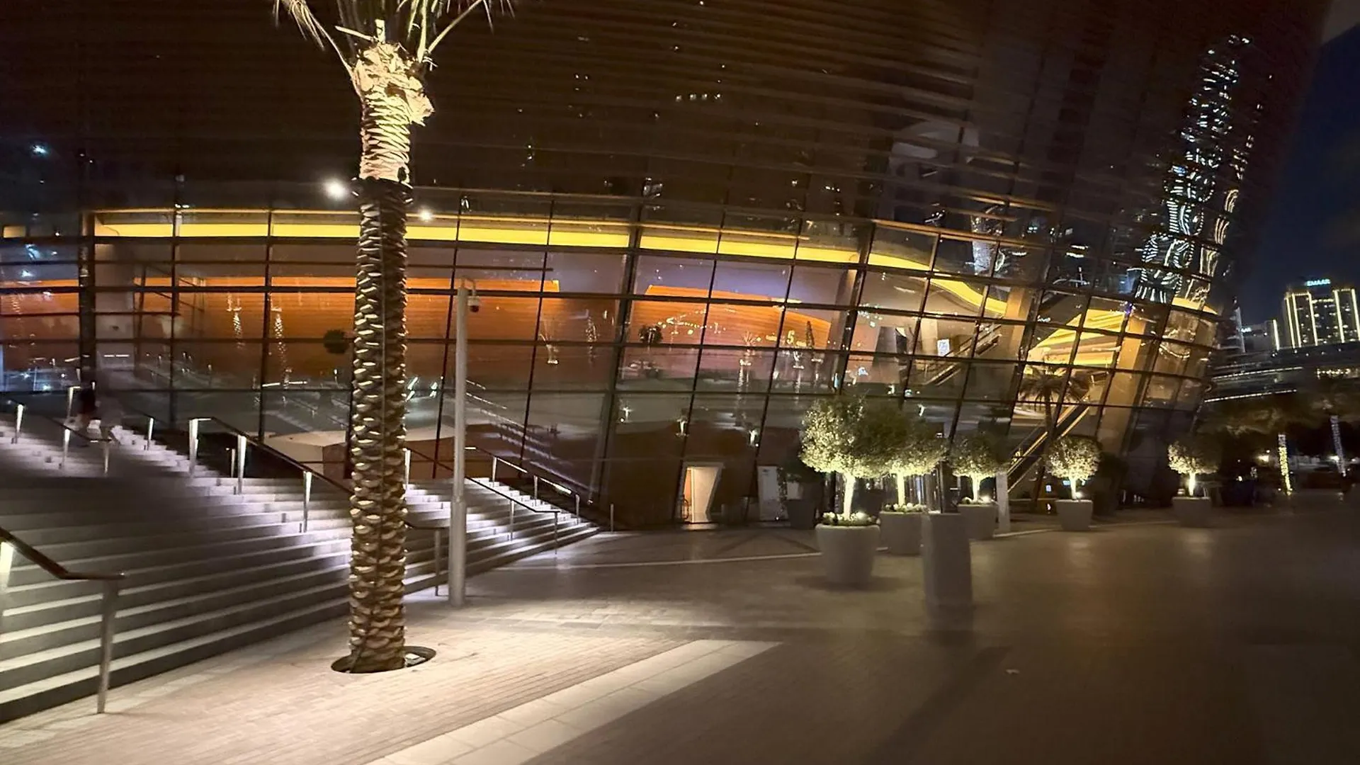 Iconic Views - Exclusive Burj Khalifa & Fountain Views From Every Angle - 1705 Dubai Apartment