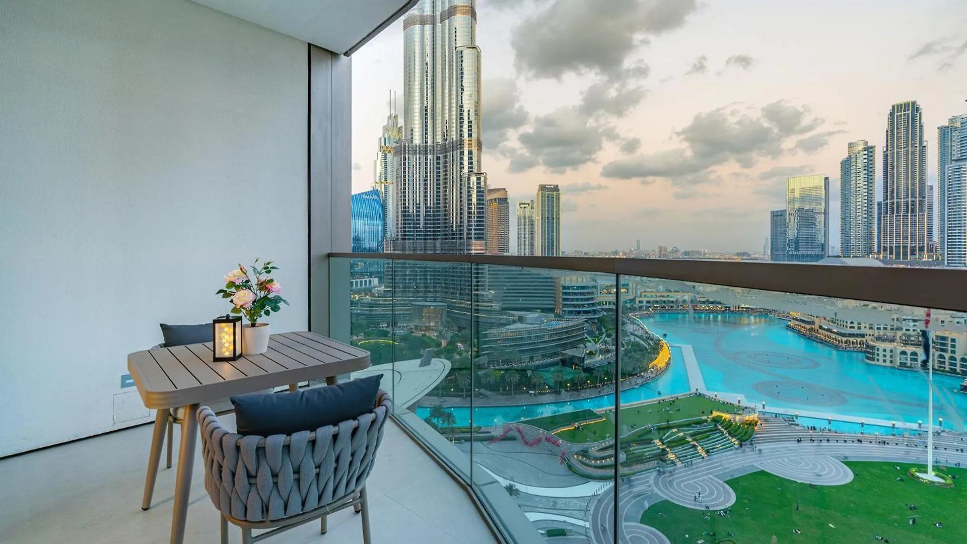 Apartment Iconic Views - Exclusive Burj Khalifa & Fountain Views From Every Angle - 1705 Dubai